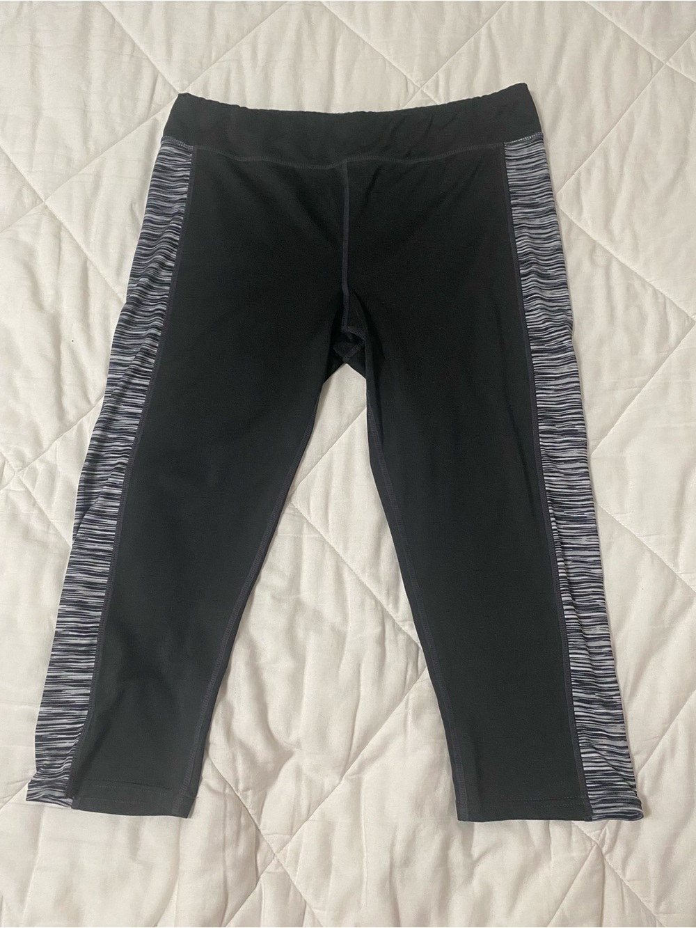 Girls' Black Active Capri Leggings with Heathered Side Panels 1X